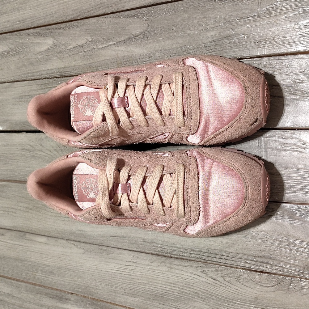 Reebok Pink Suede/Satin Sneakers Size Womens 7